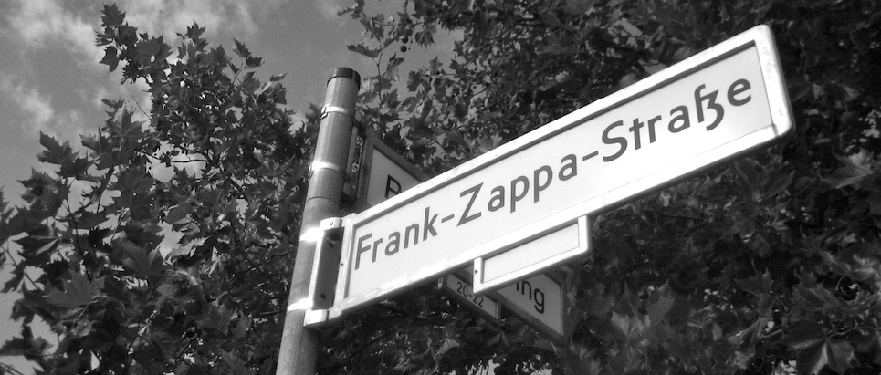 Nächste Station „Frank-Zappa-Str.“